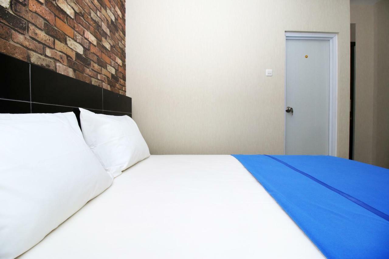 Kamar Keluarga Kampung Bali III Hostel Jakarta Luaran gambar