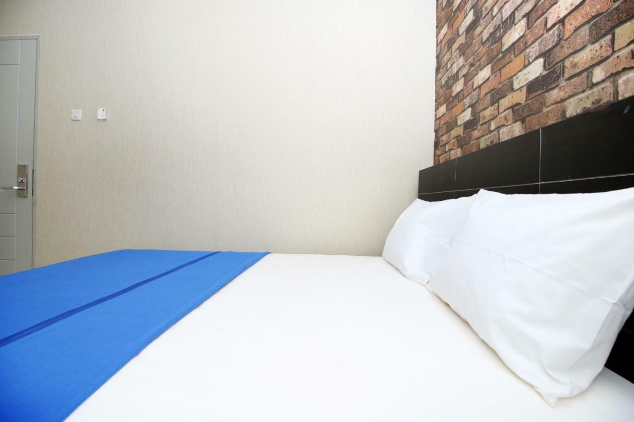 Kamar Keluarga Kampung Bali III Hostel Jakarta Luaran gambar